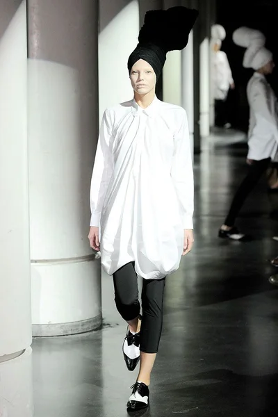 Look 9